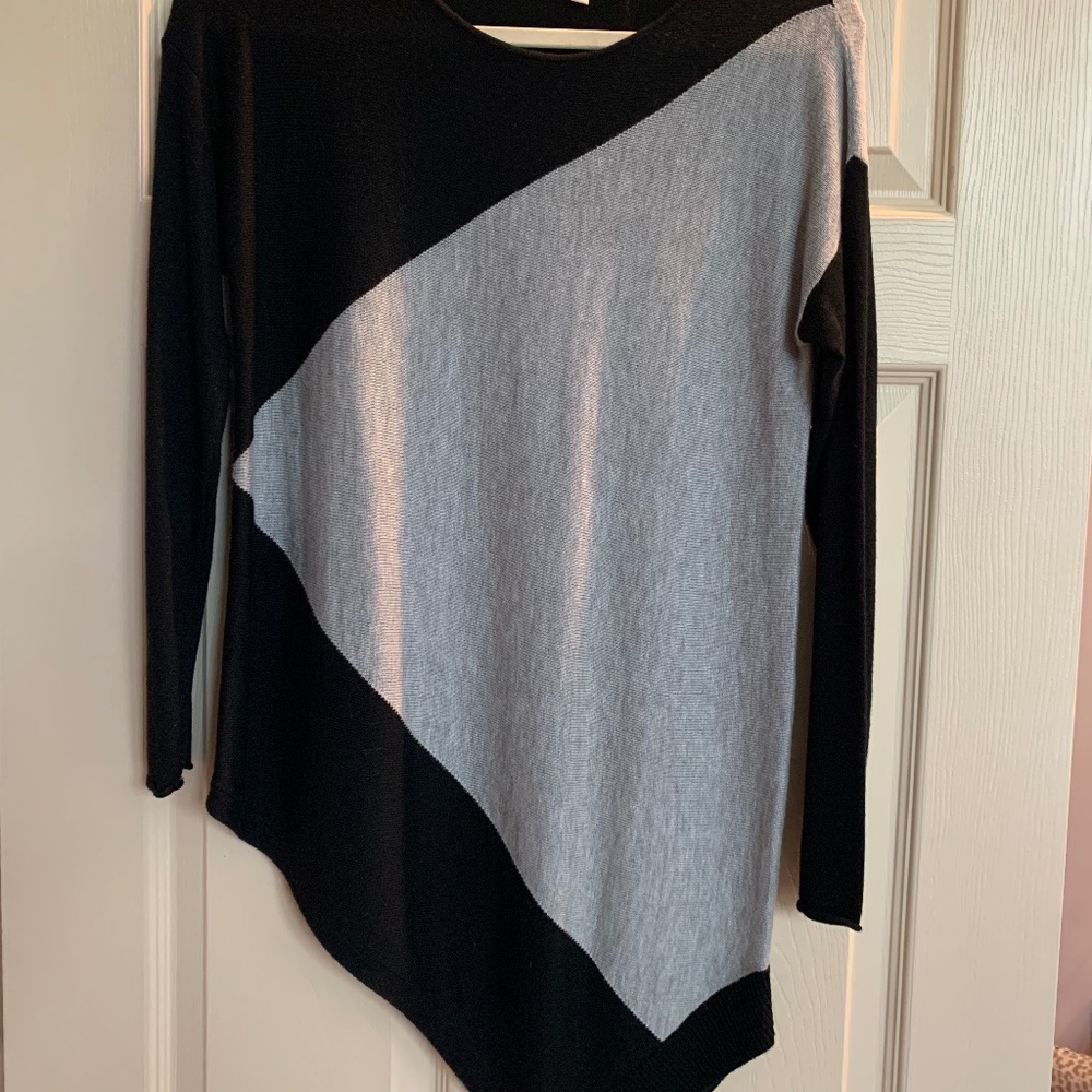 John Vass Black/Gray Angled Long Sweater sz S